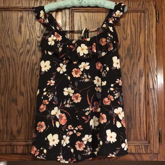 Maurices Tops - Maurices flirty and light summer top size 2